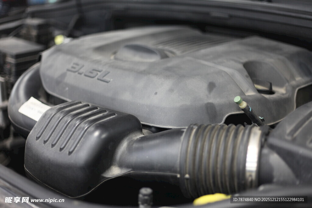 汽车发动机特写