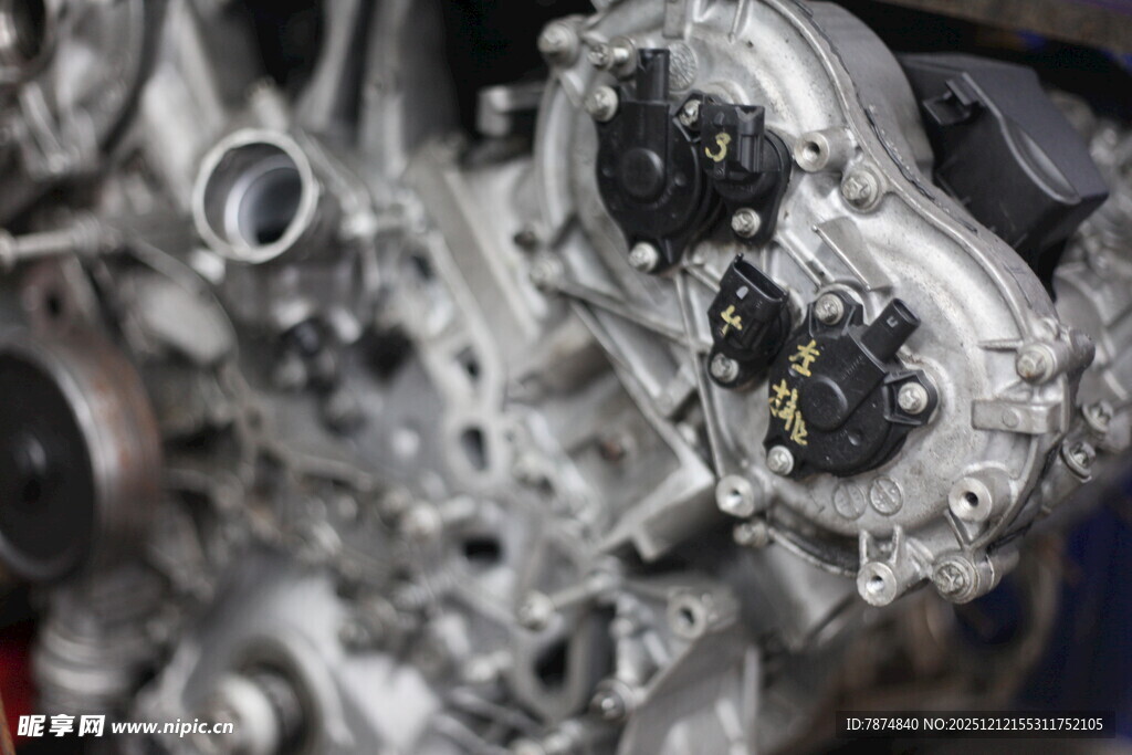 精密发动机部件特写