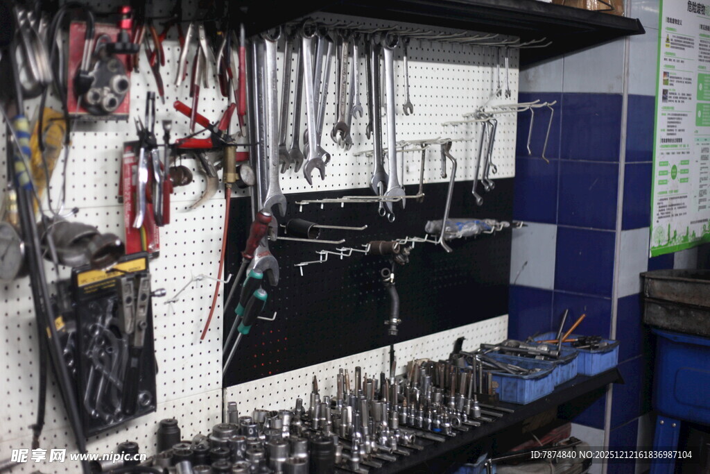 复杂电气设备内部线路图