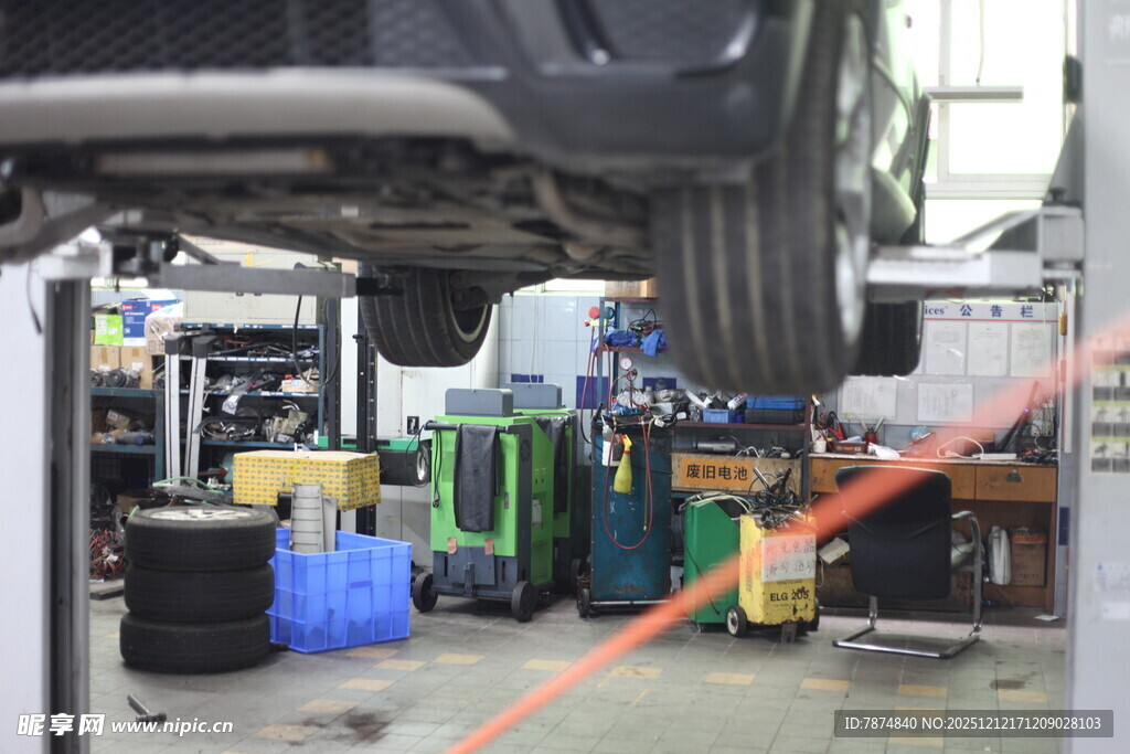 汽车维修车间场景