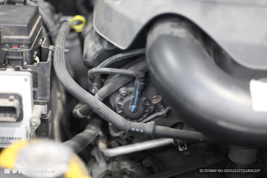 汽车发动机内部部件特写