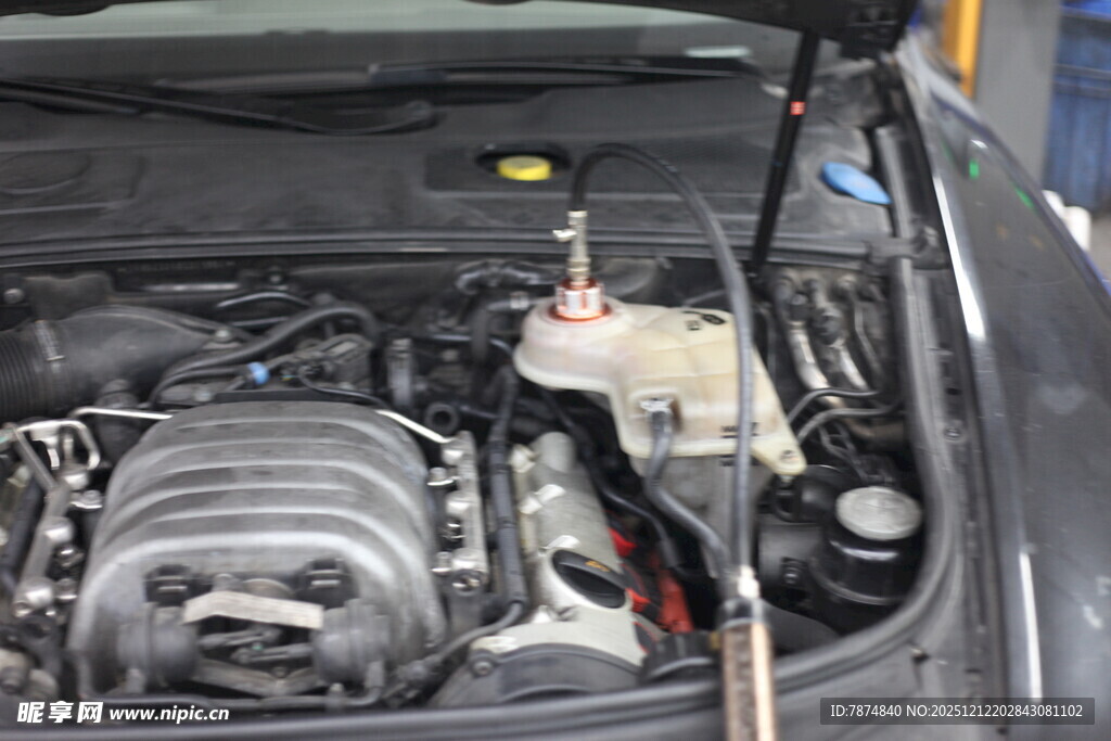 汽车发动机内部特写