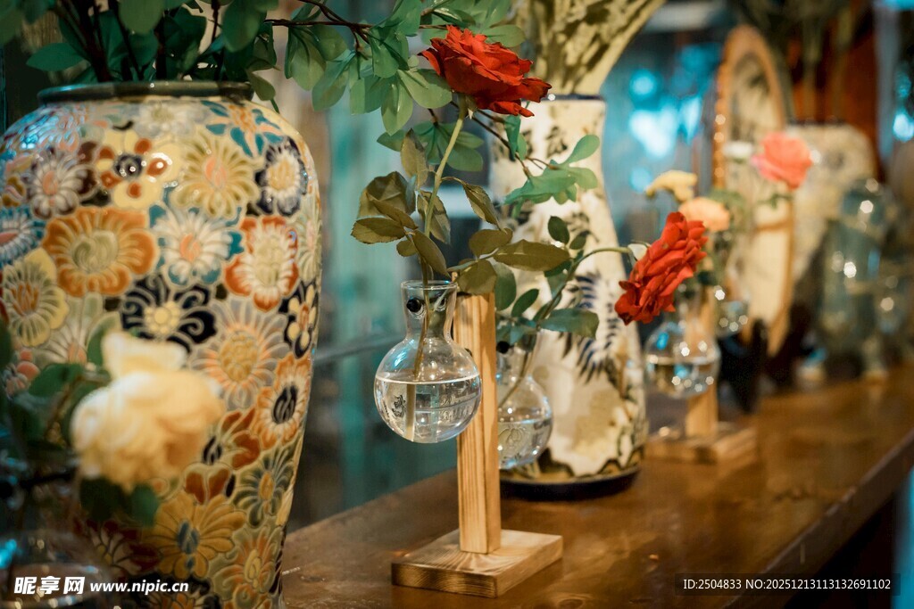 精美花瓶展示 艺术感十足