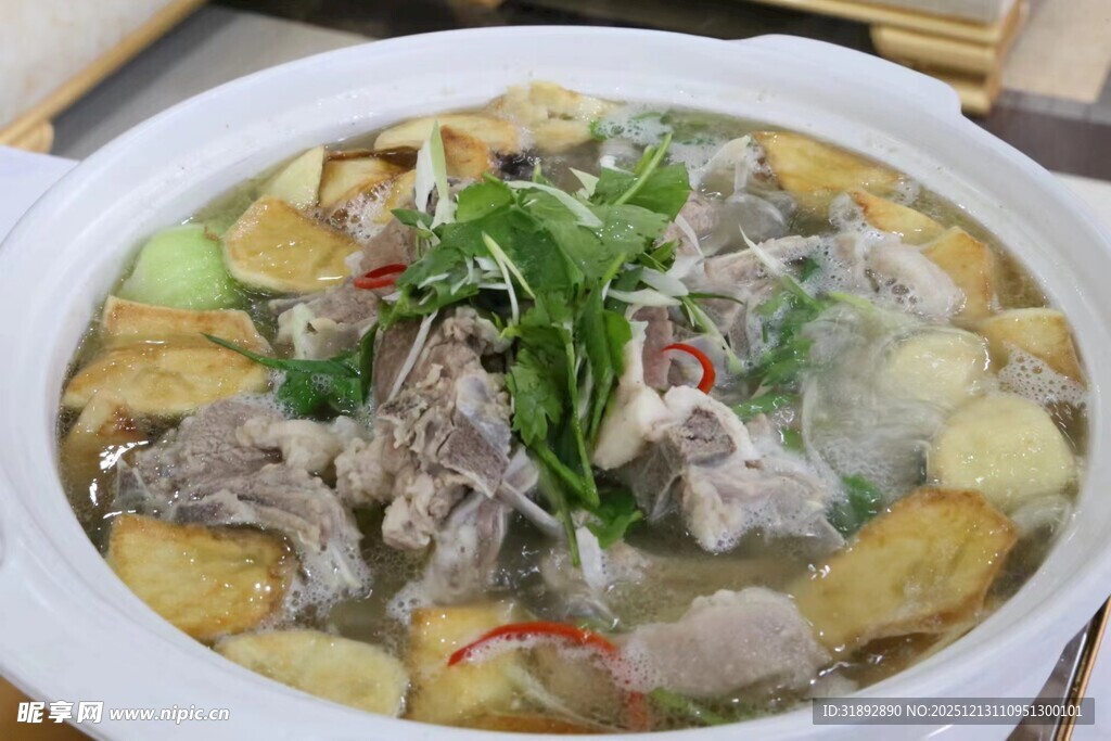 美味羊肉炖土豆