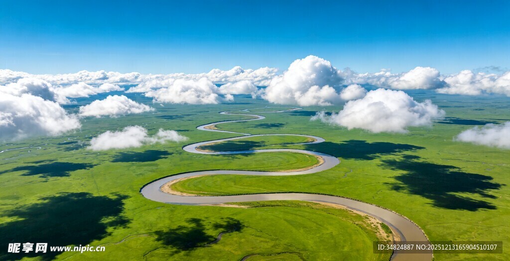 草原蜿蜒河流壮丽风光