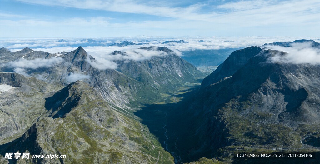 壮丽山峦云海景观