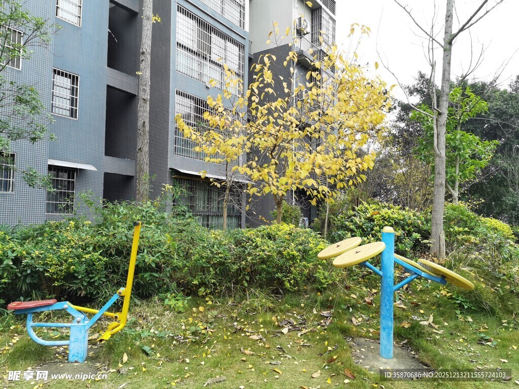 小区户外休闲健身区域