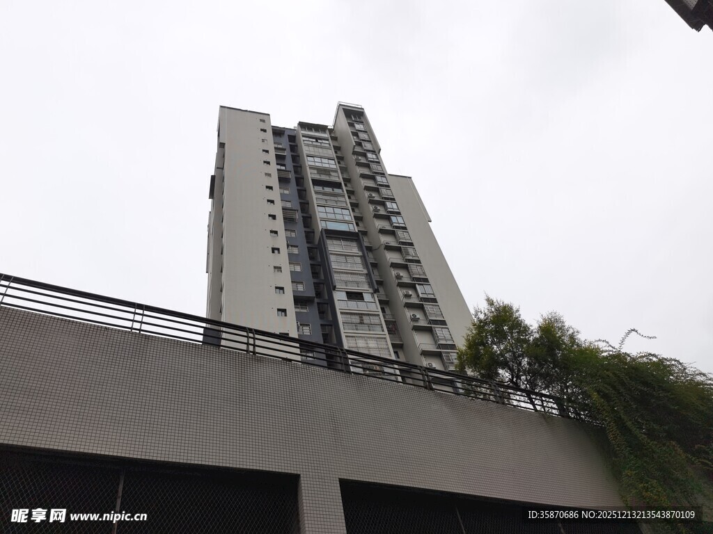高层住宅楼外观