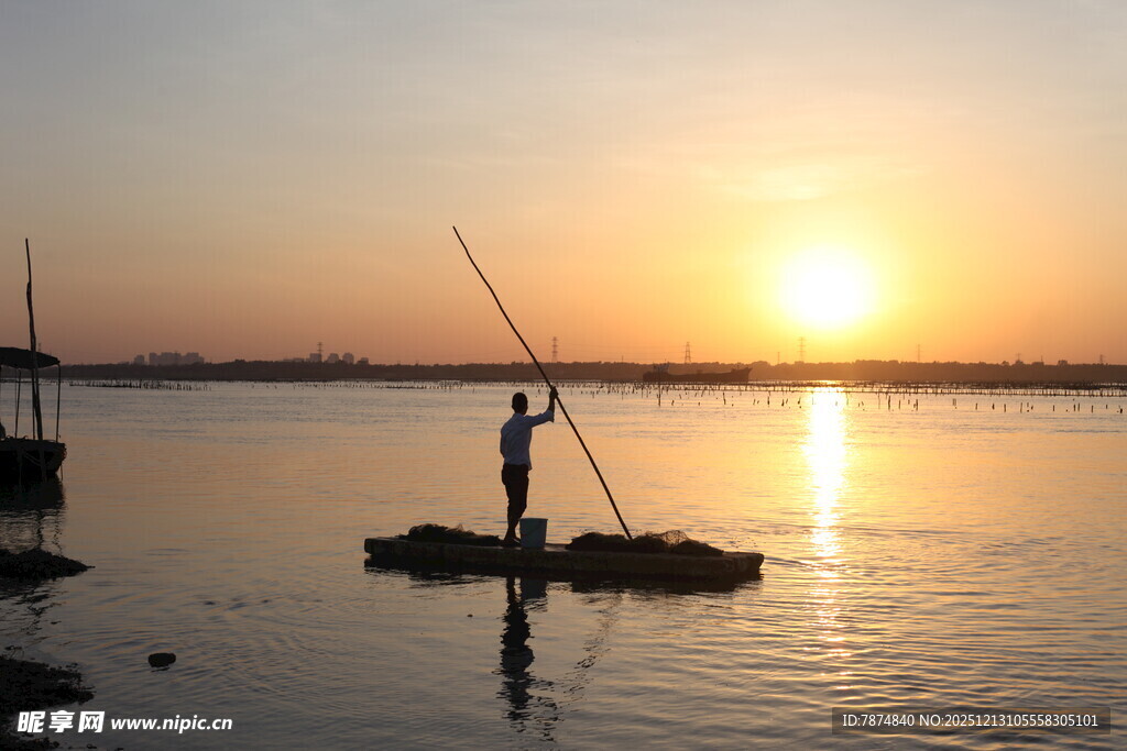 夕阳下的独钓者