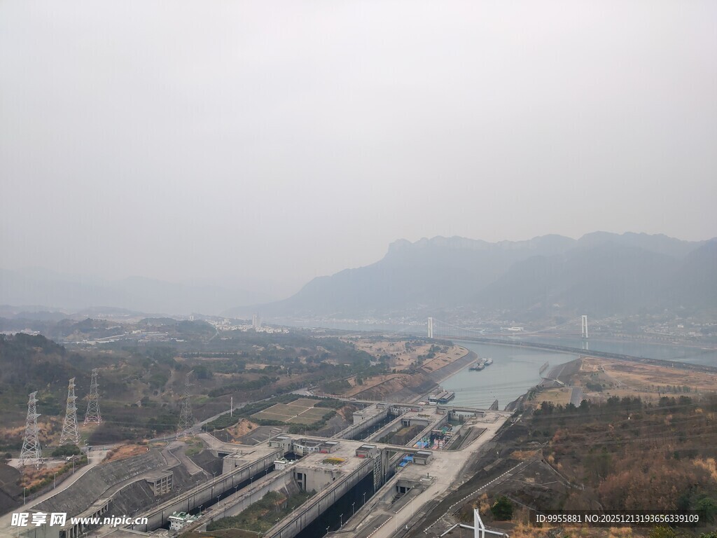 湖北 旅俯瞰交通枢纽与山川景色