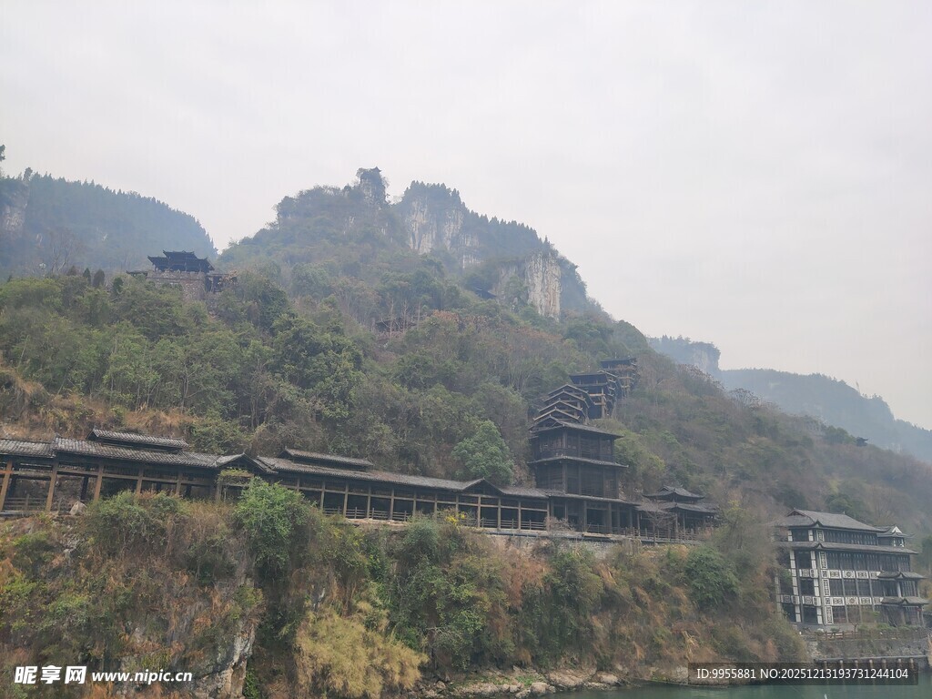 山间建筑景观