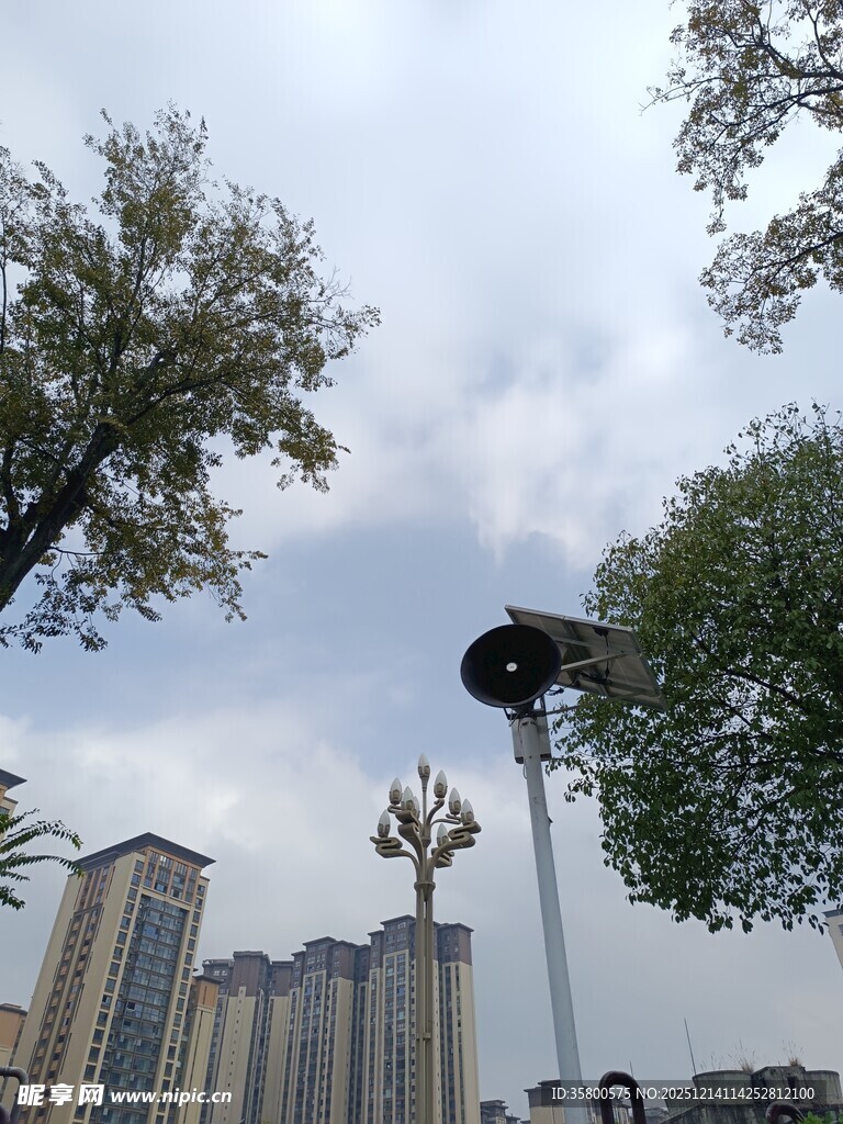 城市中独特造型的景观灯