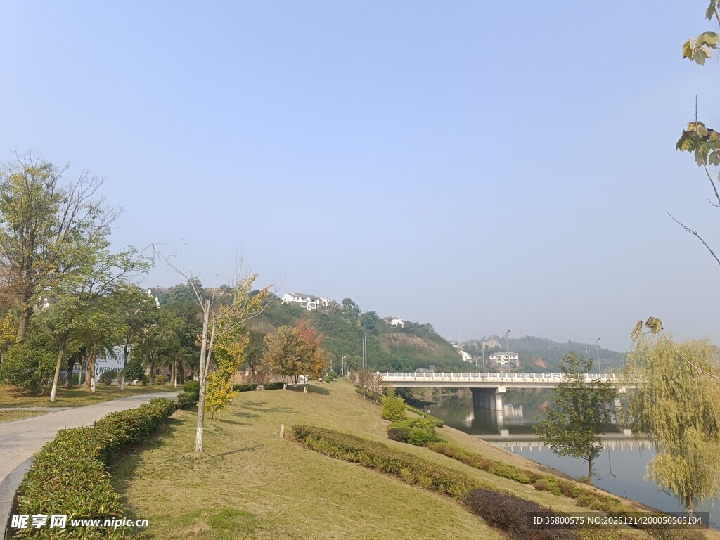 河畔园林风光美景