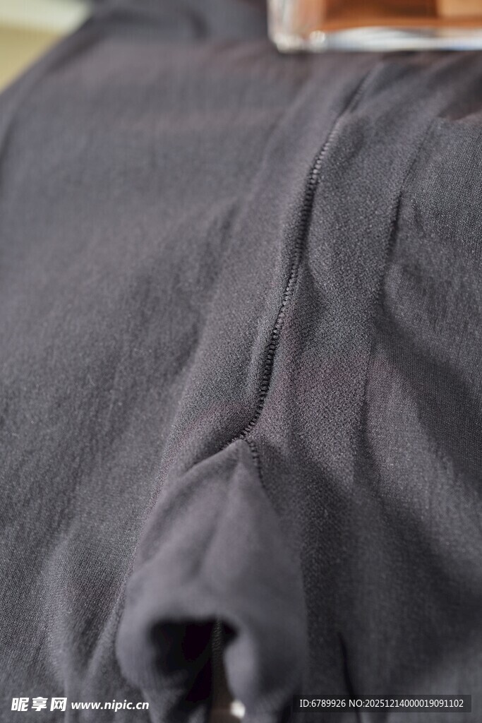 深灰色丝袜细节特写