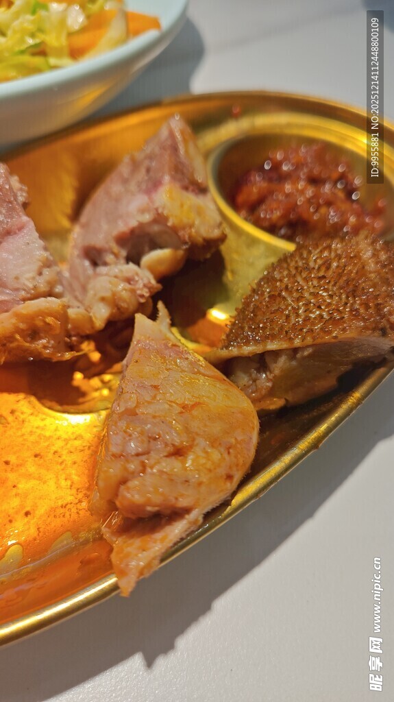 美味拼盘多样肉类佳肴