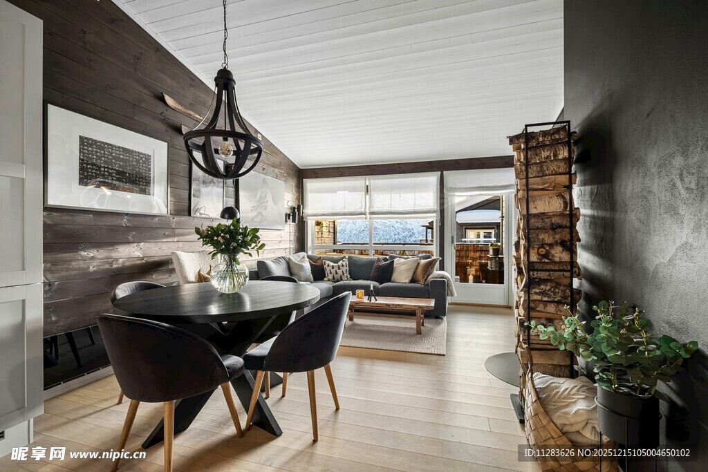 现代简约风餐厅客厅一角