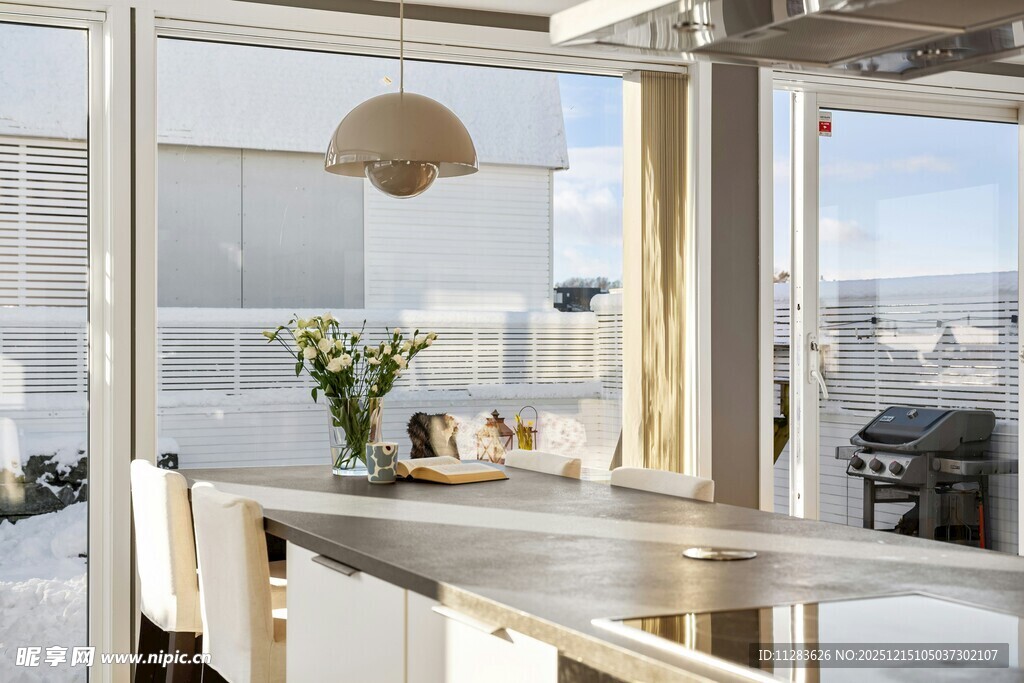 现代简约风明亮室内空间