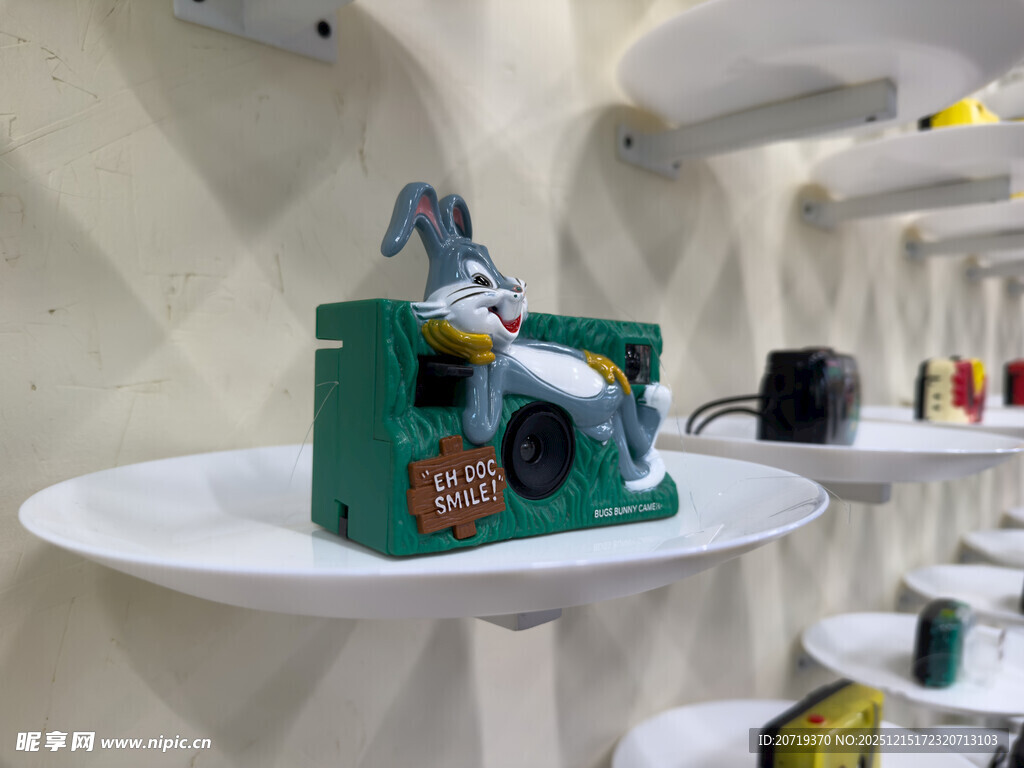 复古卡通造型相机