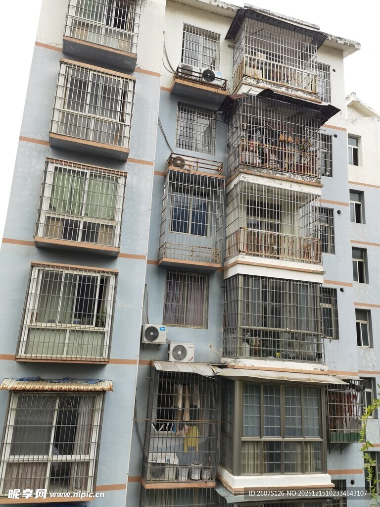 多层居民楼外观