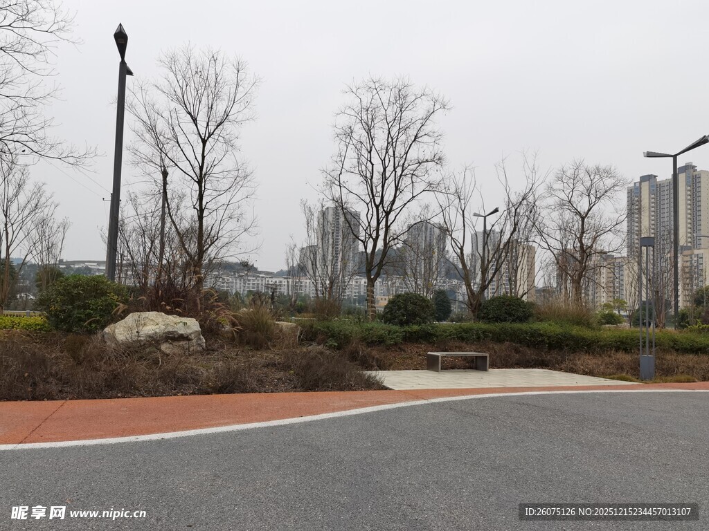 城市空旷道路及周边景致
