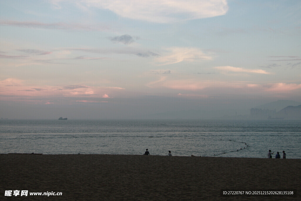 厦门鼓浪屿海边日落时分