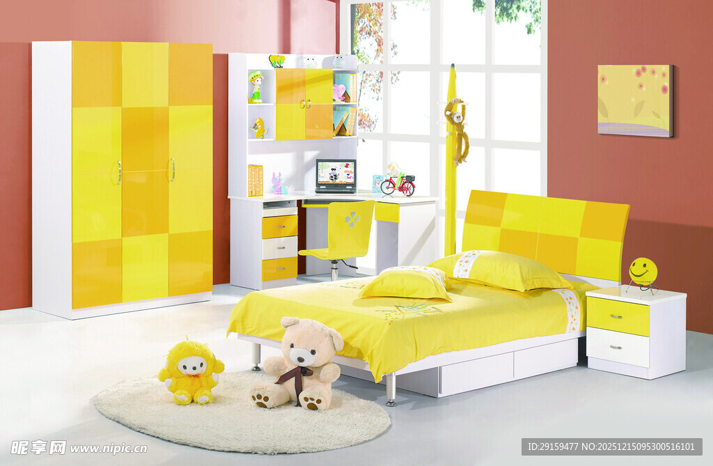 儿童房黄色系温馨家具布置