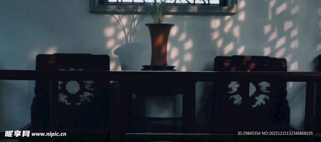 中式古典家具室内一角