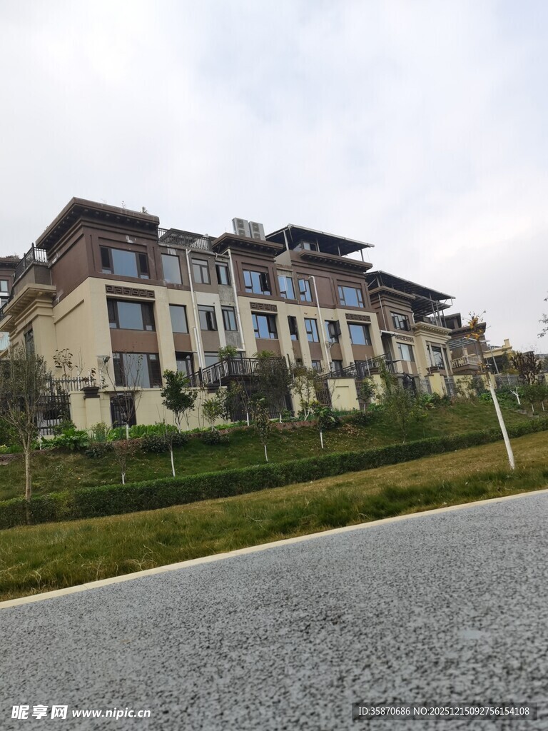 现代风格多层住宅建筑