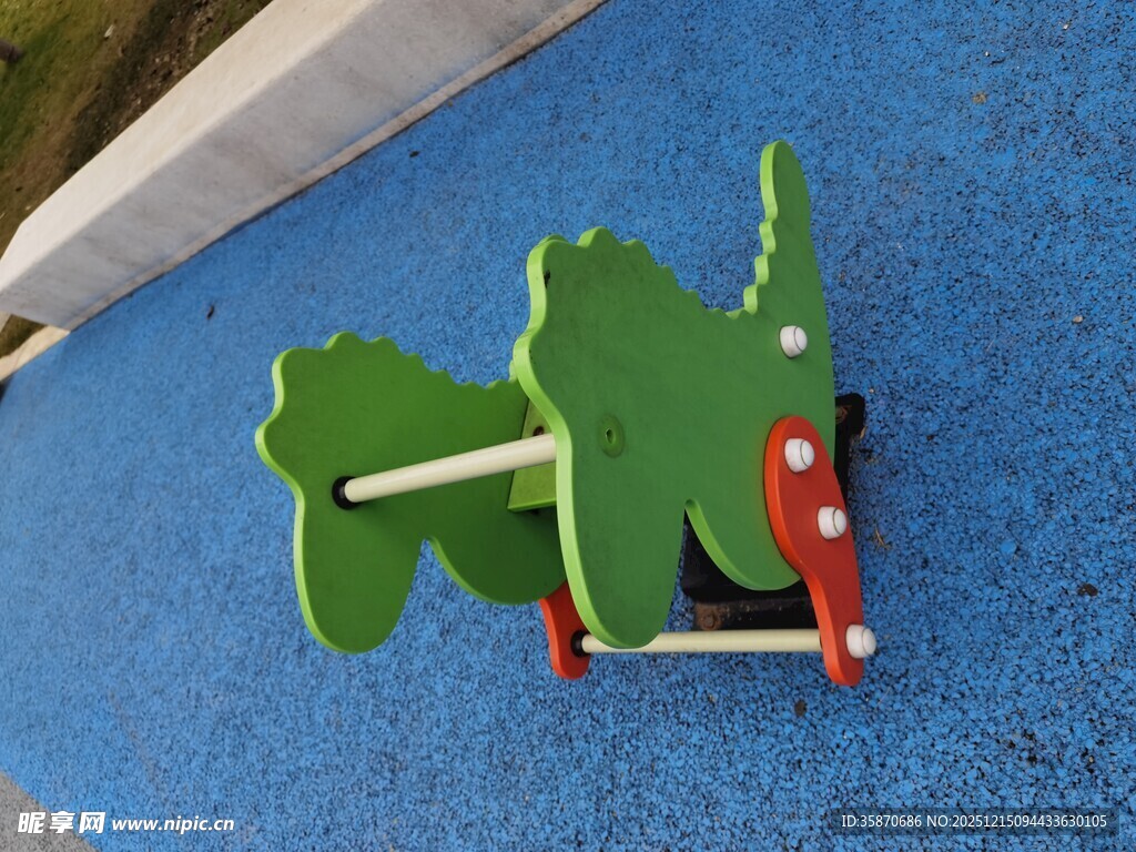 绿色恐龙造型儿童摇摇椅
