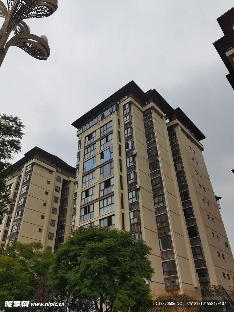 现代高层住宅楼景观