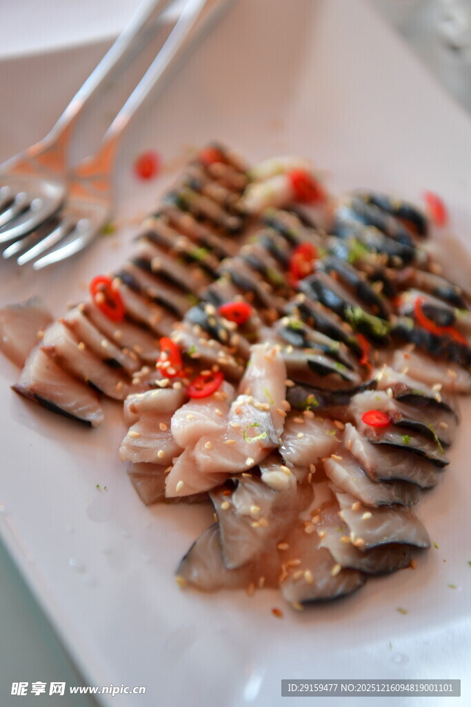 美味香煎鱼块摆盘精致