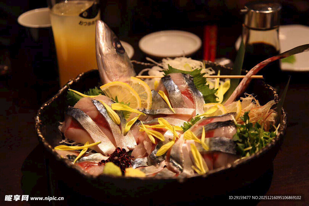 海鲜拼盘丰富美味佳肴