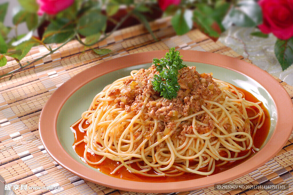 美味肉酱意大利面