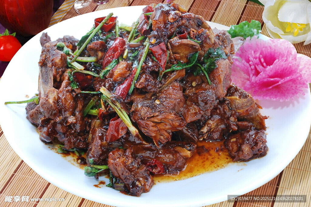 美味香辣炒兔肉