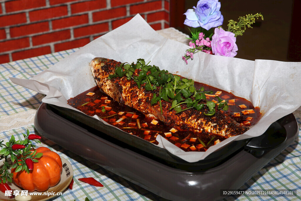 美味烤排骨诱人摆盘