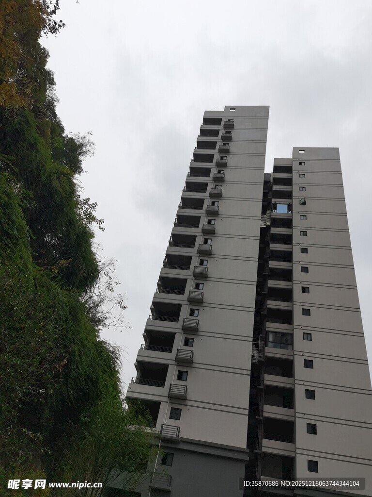 高层住宅楼外观