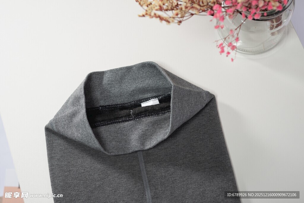 灰色裤袜腰身展示