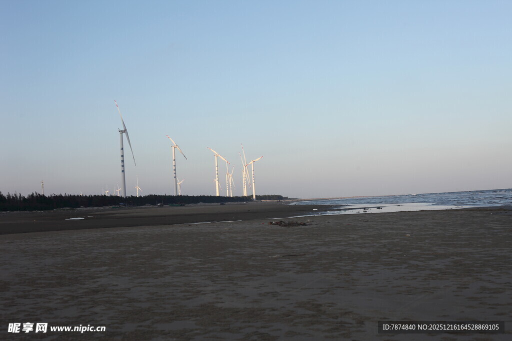 海边风车景观