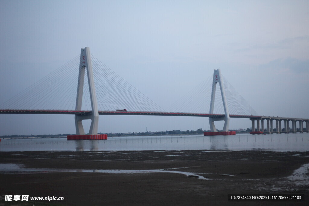 跨海大桥远景