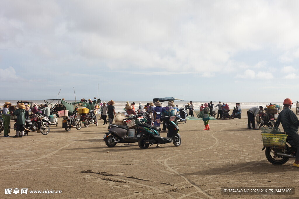 沙滩摩托活动现场