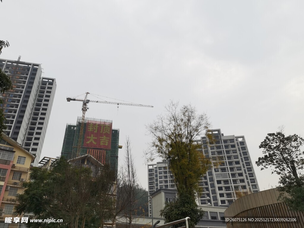 城市在建高楼景象