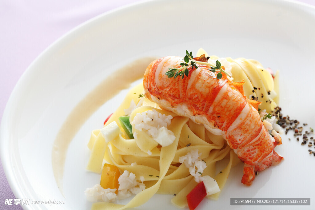 鲜虾意面美味精致呈现