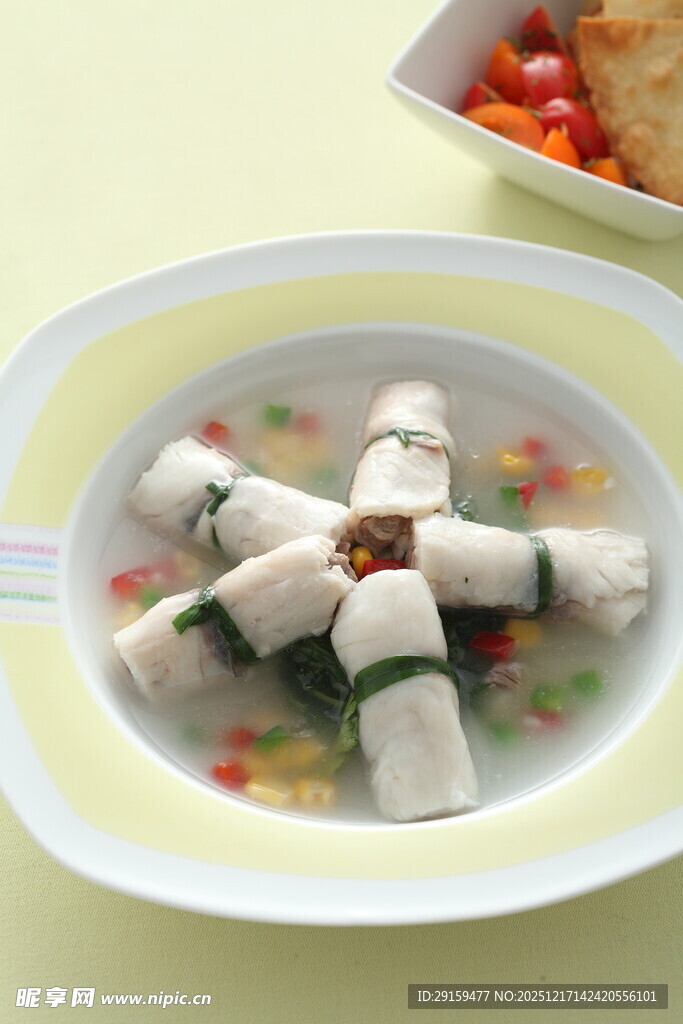 蔬菜卷美食摆盘展示