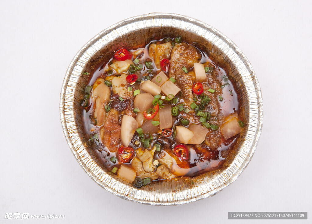 锡纸装的美味特色炖菜