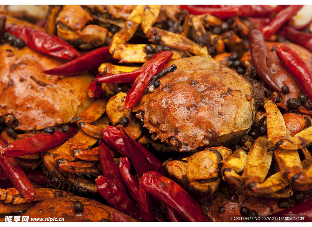 香辣美味的特色炒蟹