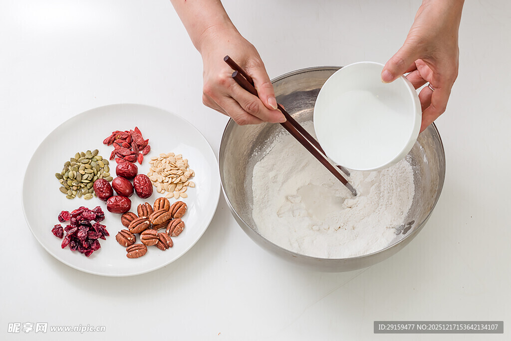 手工制作糕点的食材准备