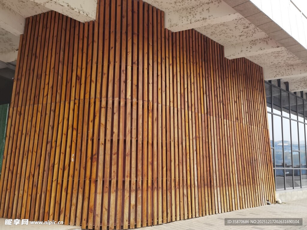 木质竖条墙面装饰设计