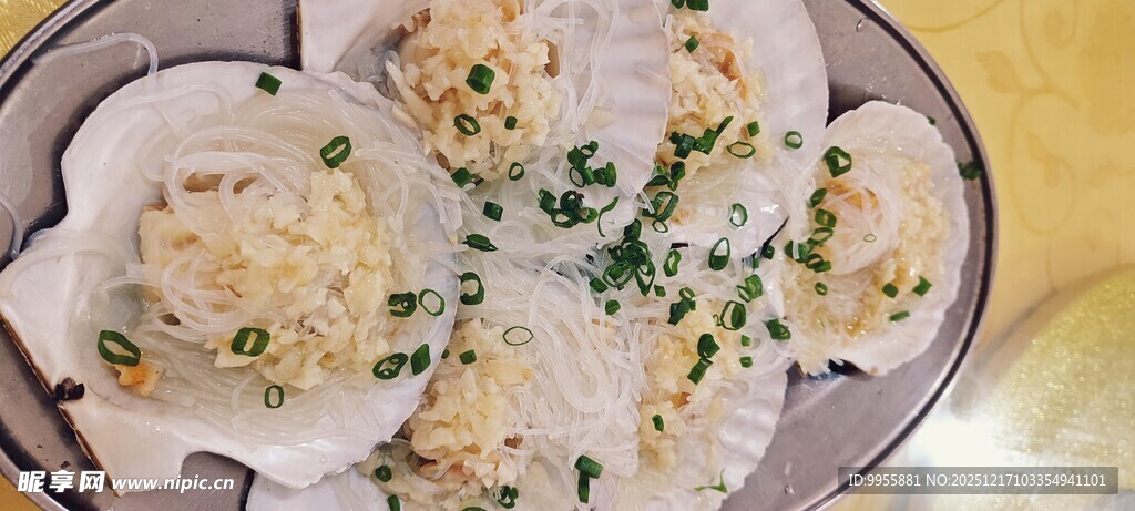 蒜蓉粉丝蒸扇贝