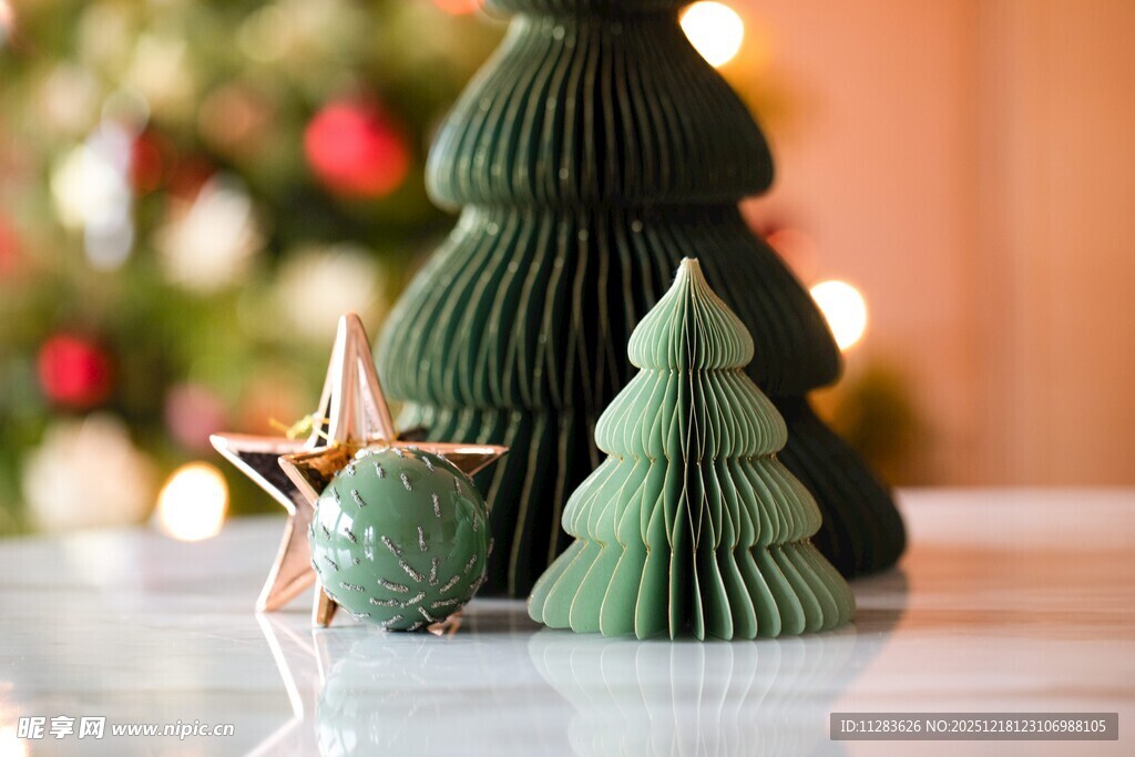 折纸圣诞树与小鹿摆件