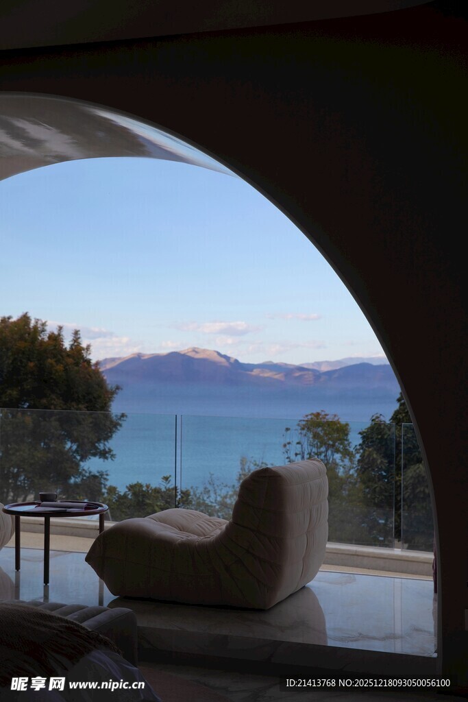 海景房内的惬意休闲空间